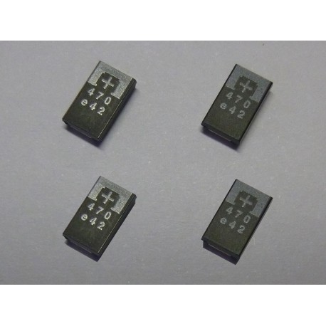 Комплект SMD танталови кондензатори 2R5TPE470M9, 470µF (470uF), 2.5V, POSCAP, 4 броя