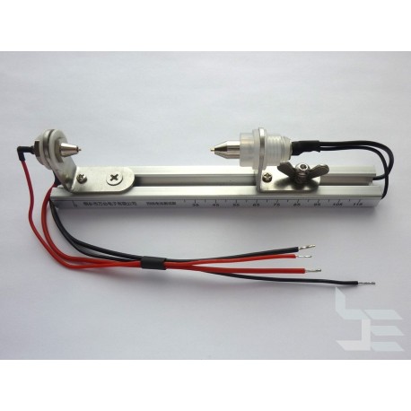 Test stand for rechargeable batteries with separate power and measurement wires